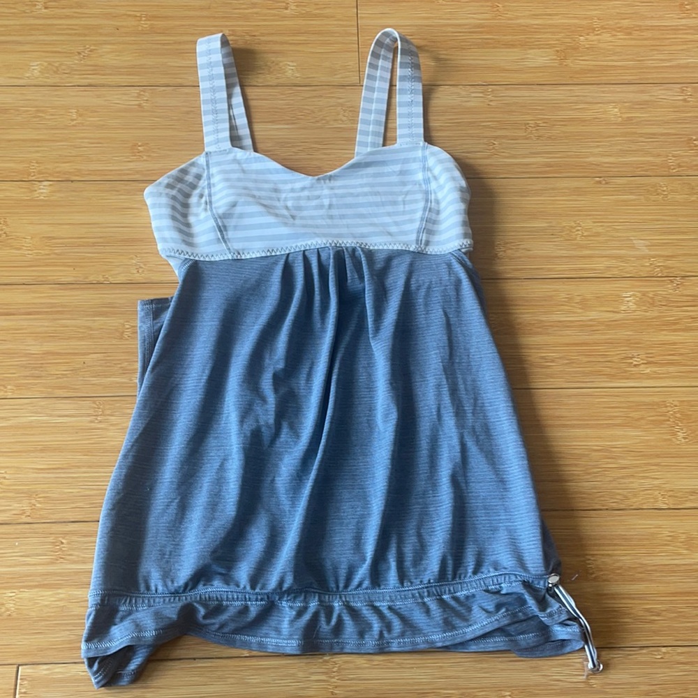 Lululemon striped gray/white tank